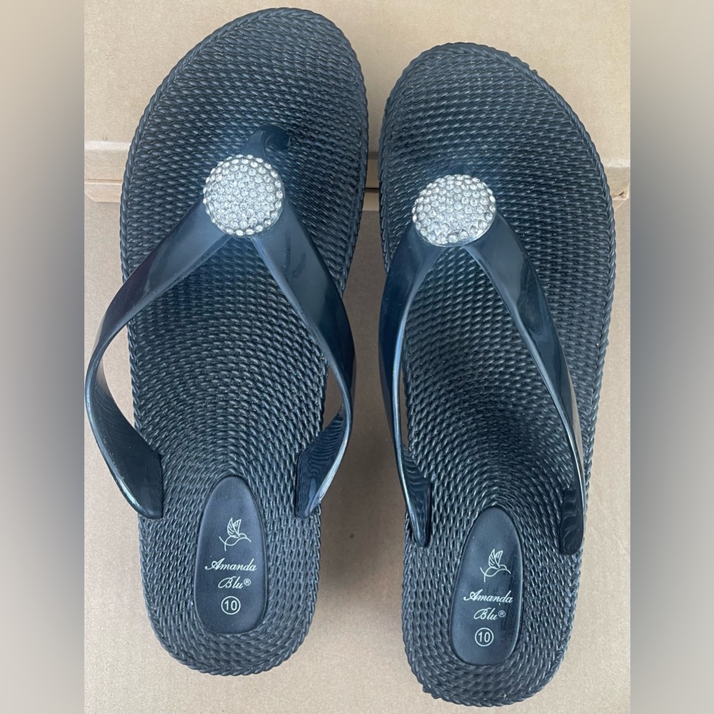 Black Sandals with Rhinestone Accent